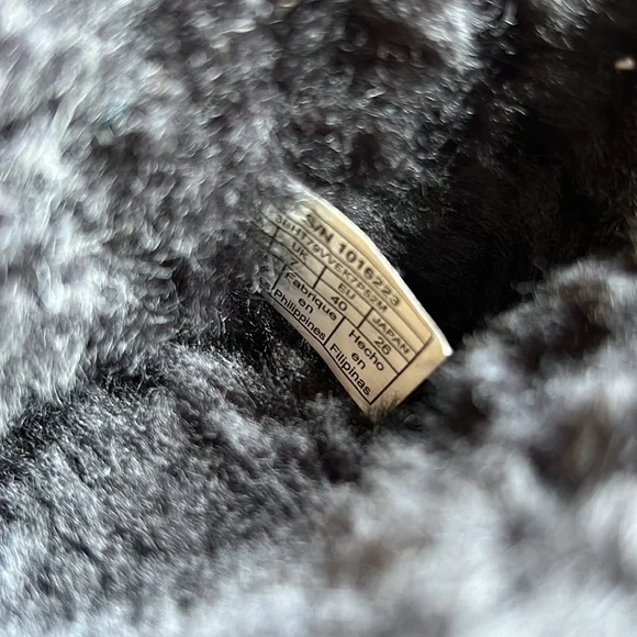 Ugg boots - Picture 7 of 7